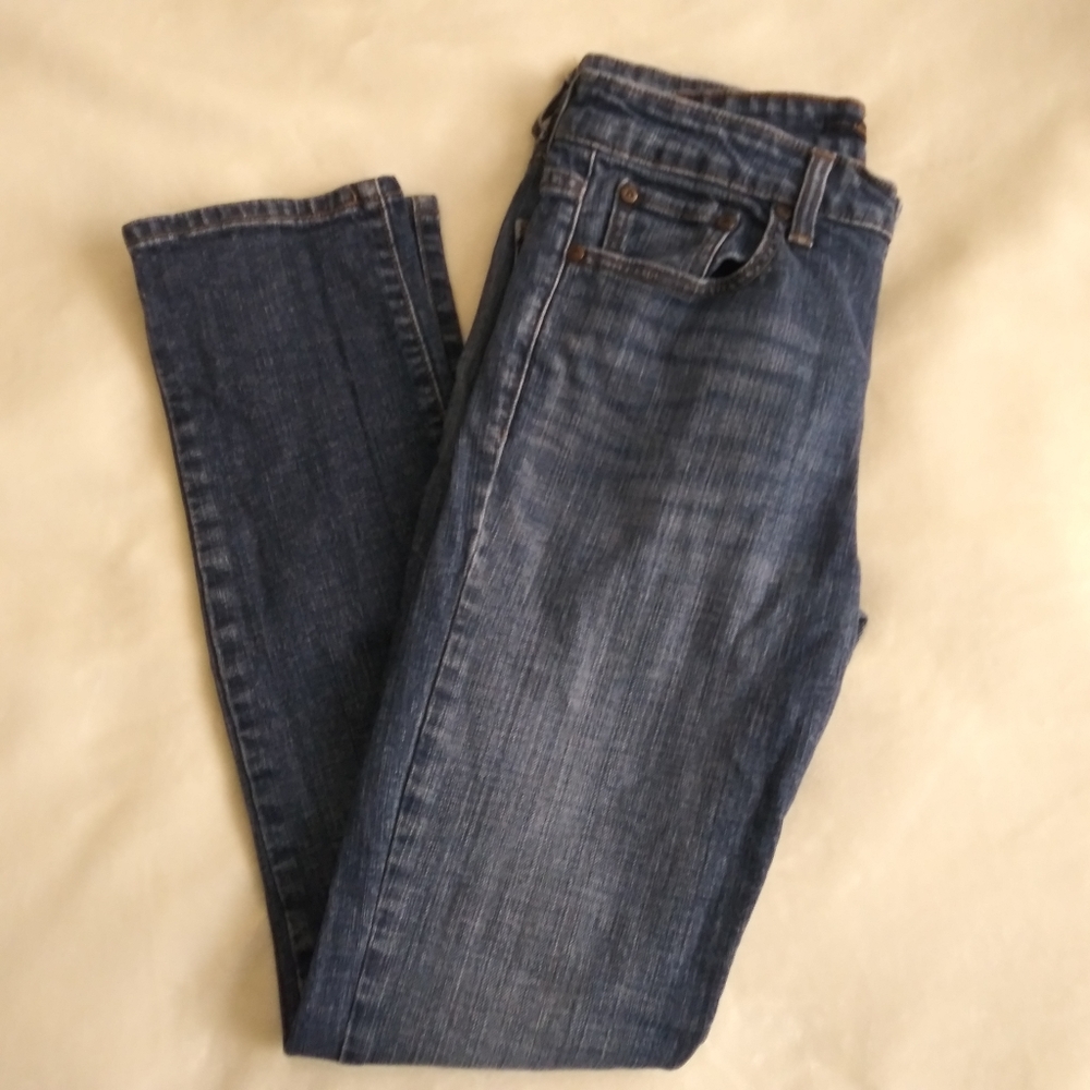 Levi Classic Mid Rise Skinny Jean